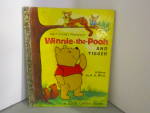Disney Winnie-the-pooh And Tigger D121 Golden Book